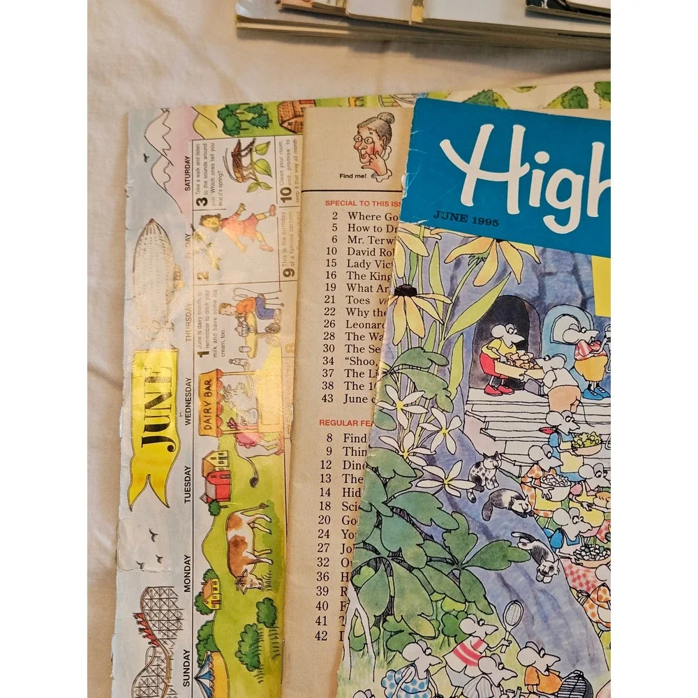 Highlights for Children Yellow Carrying Case and Playful Graphics 95'‎ 98'